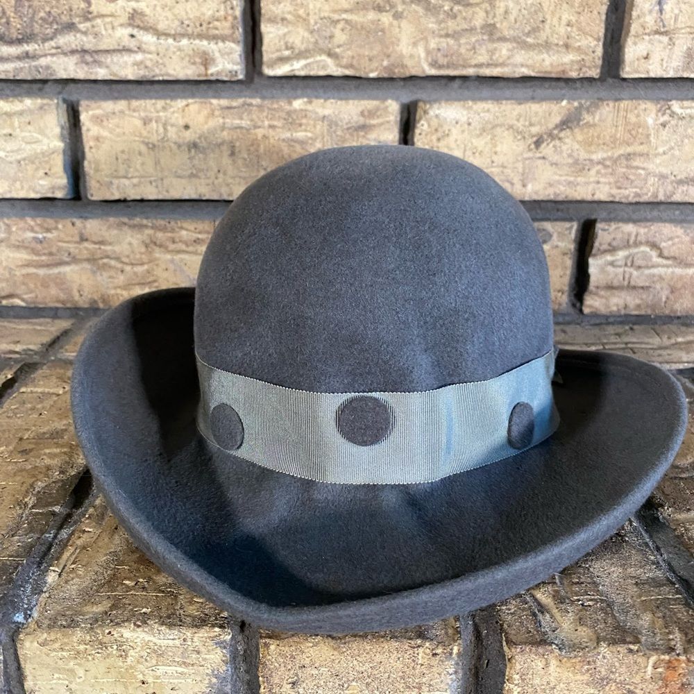 Vintage polka dot hat‎